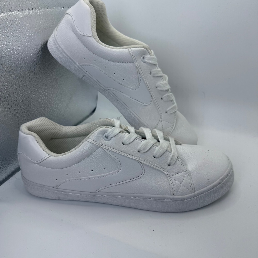 The Children's Place Sneakers White Casual Everyday Shoes Size 6 - Picture 7 of 16